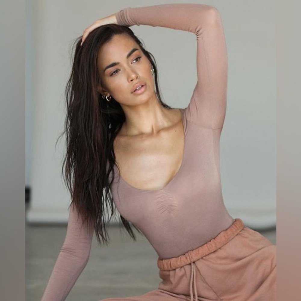 Joah Brown Cinched Long Sleeve Top